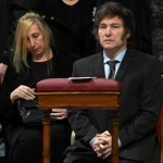 Obrażał i krytykował papieża. Prezydent Argentyny zdecydował ws. pogrzebu Franciszka