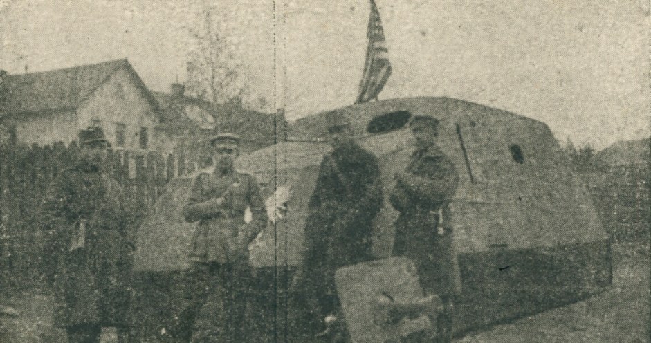 Obrona Lwowa w listopadzie 1918 roku. Na zdjęciu pierwsze polskie auto pancerne /Polona /Biblioteka Narodowa
