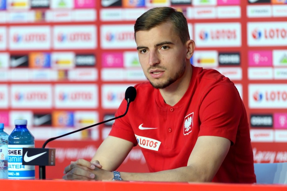 Obrońca piłkarskiej reprezentacji Polski Michał Helik na konferencji prasowej podczas zgrupowania kadry, /Jakub Kaczmarczyk /PAP