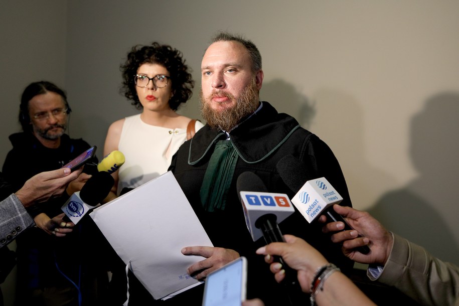 Obrońcy Ryszarda Boguckiego mec. Emilia Madrecka (C) i mec. Grzegorz Szwoch /Tomasz Wiktor /PAP