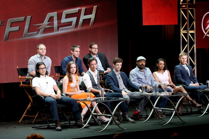 Obsada i twórcy serialu "The Flash". /Frederick M. Brown /Getty Images