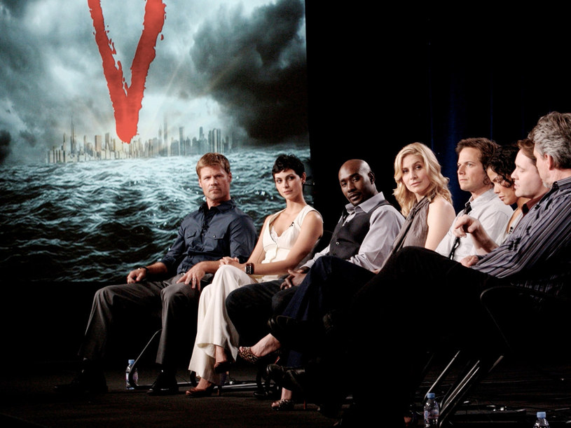 Obsada "V" podczas konferencji prasowej /Frederick M. Brown /Getty Images/Flash Press Media
