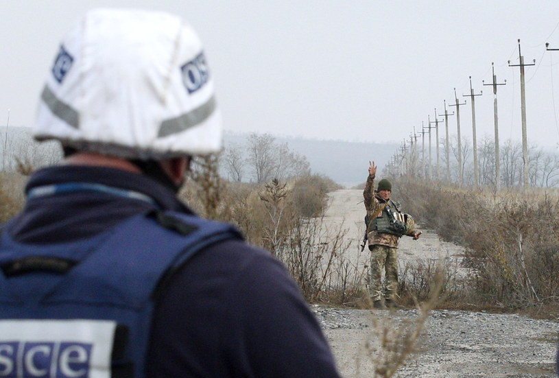 Obserwator OBWE na froncie konfliktu pomiędzy Ukrainą i prorosyjskimi separatystami /VADIM KOT  /PAP/EPA
