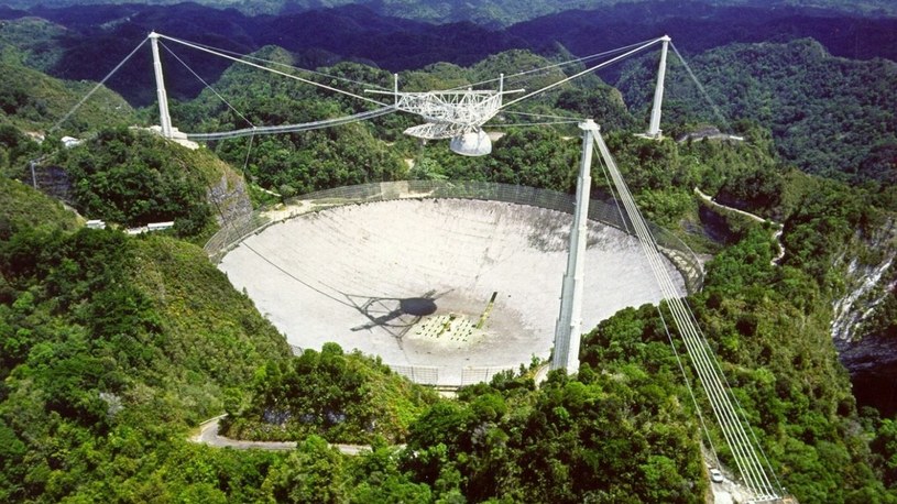 Obserwatorium Arecibo, ikona poszukiwań obcych cywilizacji, zostanie rozebrane /Geekweek