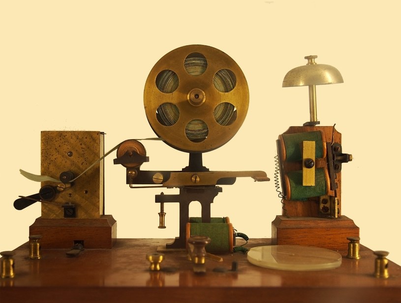 Obsługa telegrafu wymagała zapamiętania całego alfabetu Morse'a! /123RF/PICSEL