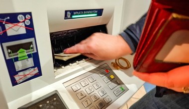 Obstawiają bankomaty i czekają. Wystarczy, że wypłacisz gotówkę