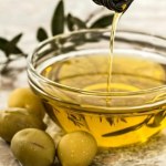 Obudź się z jedwabiście miękkimi dłońmi. Nocna kuracja z rękawiczkami