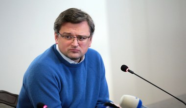 Oburzenie po wywiadzie Macrona. Kułeba odpowiada