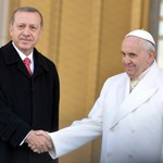 Oburzony Erdogan zadzwoni do papieża w sprawie igrzysk