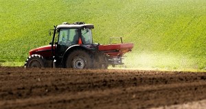 ​Ochrona przemysłu azotowego czy ulga dla rolników? Jest stanowisko Polski