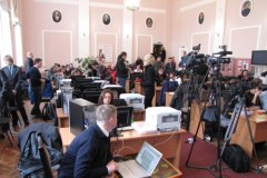 Oczekiwanie na prezydentów Polski i Rosji w Smoleńsku