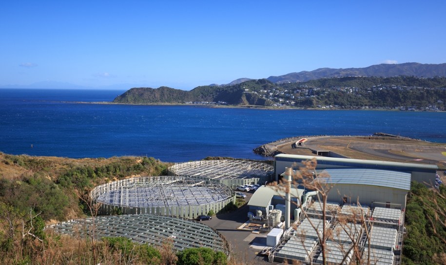 Oczyszczalnia ścieków Moa Point w Wellington /Shutterstock