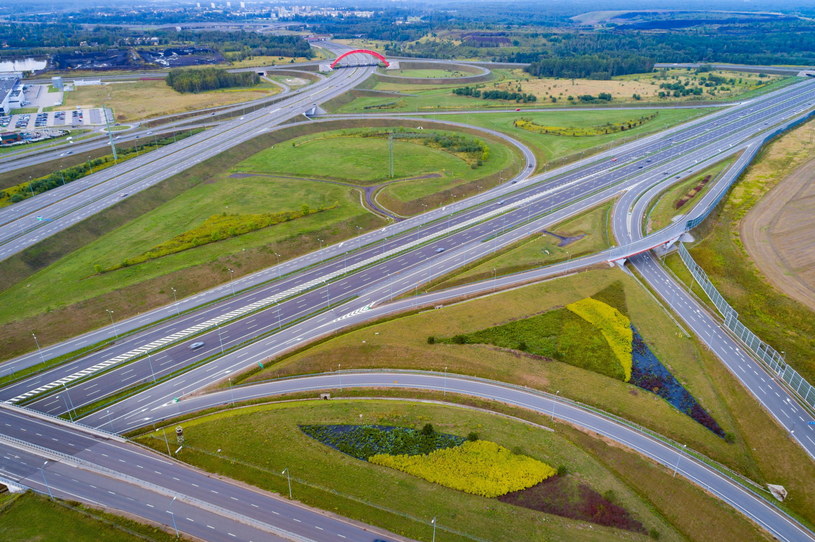 Od 1 grudnia państwowe odcinki autostrad A2 i A4 przejedziemy bez konieczności zatrzymywania się na bramkach /123RF/PICSEL