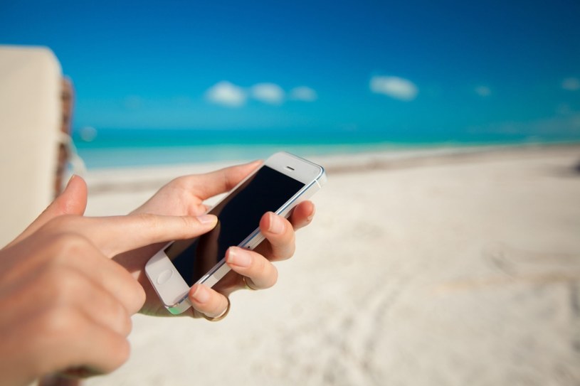 Od 1 lipca płacimy mniej za roaming w krajach UE /123RF/PICSEL
