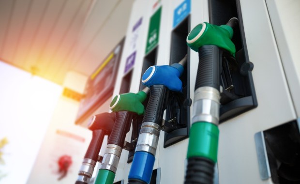 Od 1 maja ważna zmiana na stacjach. Odczują ją kierowcy "benzyniaków"