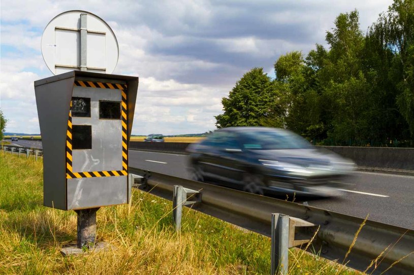 Od 1 marca w Austrii kierowca może stracić samochód za drastyczne przekroczenie prędkości. Nowe prawo dotyczy też cudzoziemców /123RF/PICSEL
