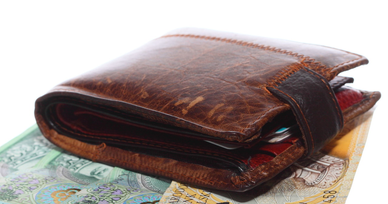 Od 1 stycznia 2015 r. płaca minimalna osiągnie poziom 1750 zł /123RF/PICSEL