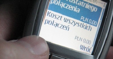 Od 1 września klienci Polkomtelu mogą mieć problemy z kupnem elektronicznych doładowań pre-paid /INTERIA.PL