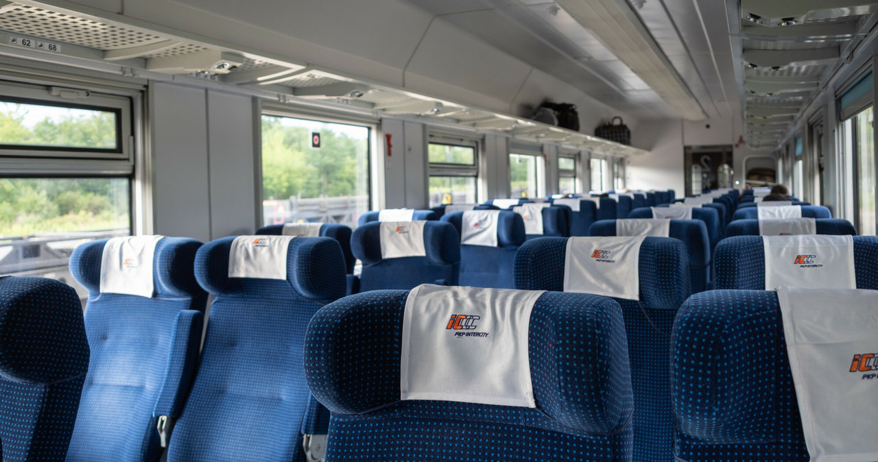 Od 11 stycznia br. zaczną obowiązywać wyższe ceny biletów na przejazdy pociągami PKP Intercity /Arkadiusz Ziółek /East News