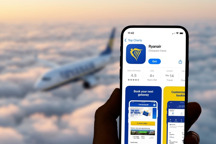 Od 12 listopada koniec z papierowymi kartami pokładowymi w liniach Ryanair /Shutterstock