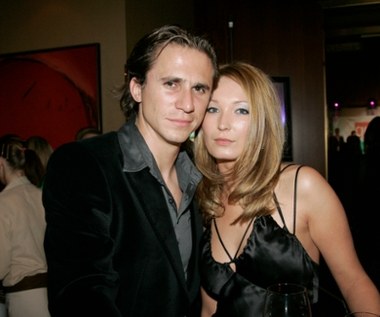 Od 16 lat jest wierny jednej kobiecie. Ich historia skrywa wiele tajemnic