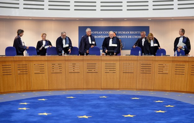 Od 1993 roku Europejski Trybunał Praw Człowieka wydał w sprawach Polski 945 wyroków /fot. Christophe Karaba /PAP/EPA