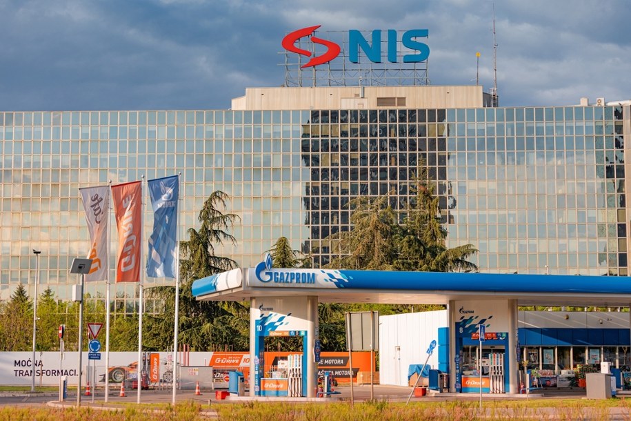 Serbom kończy się czas. Jedyna rafineria może zostać zamknięta za cztery dni