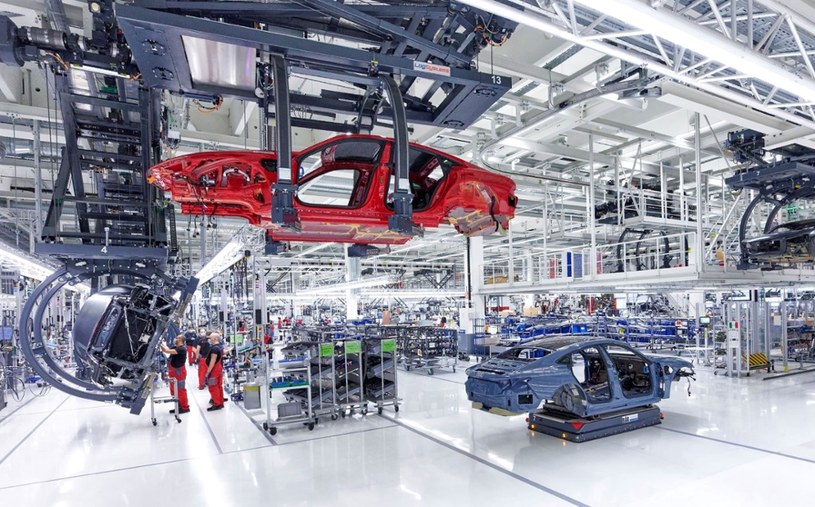 Od 2026 roku Audi będzie wprowadzało na rynek wyłącznie auta elektryczne. Silniki spalinowe znikną jednak nieco później. /Audi Media Center /materiały prasowe