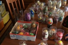 Od 25 lat zbiera pisanki. Ma ich już prawie 3 tysiące i ciągle kupuje kolejne