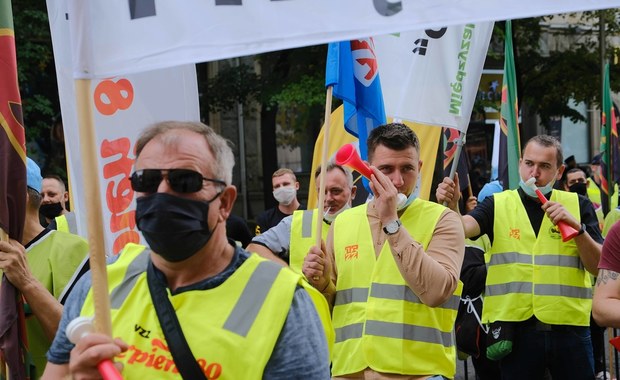 Od blokowania ulic po strajk: Związkowcy ogłaszają w Śląskiem pogotowie strajkowe