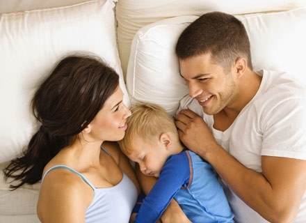 Od czasu, gdy zostaliście rodzicami, to maluszek dyktuje warunki w waszej sypialni /ThetaXstock