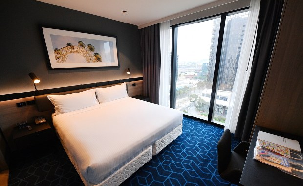 Od dziś hotele wznawiają działalność. Od 15 maja otwarte ogródki w restauracjach