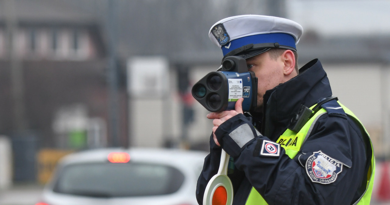 Od dziś jeszcze więcej mandatów. Rusza wielka akcja policji. Potrwa pięć dni. /Andrzej Zbraniecki/East News /East News