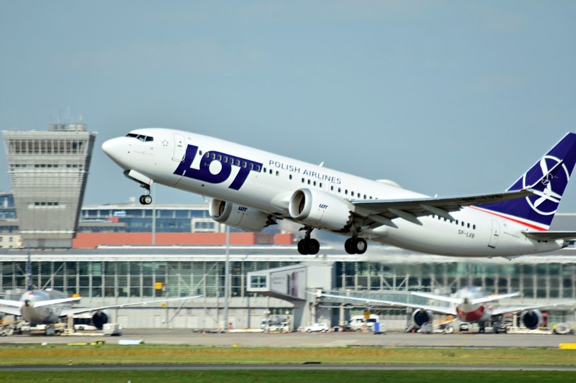 Od dziś pasażerowie Polskich Linii Lotniczych LOT mogą wielokrotnie zmieniać plany podróży bez dodatkowych opłat /123RF/PICSEL