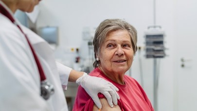 Od dzisiaj znów bezpłatne szczepienia przeciwko koronawirusowi