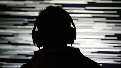 Od ekranu po słuchawki, czyli areny wirtualnej akustyki