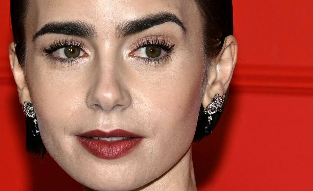 Od Emily w Paryżu do ikony kina. Lily Collins jako Audrey Hepburn w nowym filmie