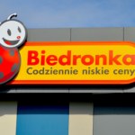 bielizna damska Od jutra warto zajrzeć do Biedronki. Softshell za 69,90 zł, termoaktywna odzież i buty od 24,99 zł