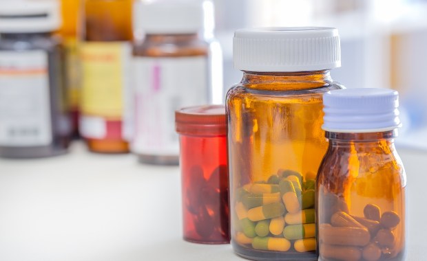 ​Od kiedy bezpłatne leki dla kolejnych grup? Możliwe dwa terminy  