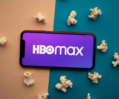 Od kilku dni króluje na podium. Sceny akcji wbijają w fotel