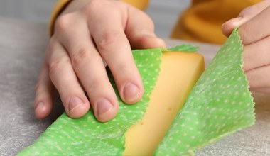 Od lat owijam tym ser w lodówce. Jeszcze nigdy się nie zepsuł