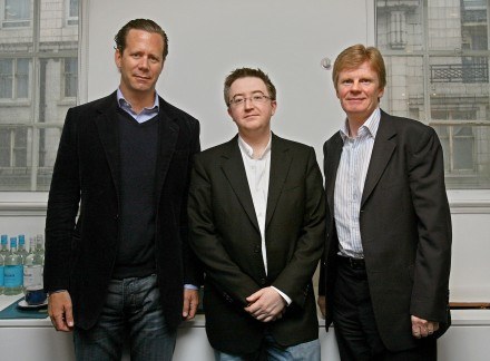 Od lewej: Alex Zubillaga, Barney Wragg i John Kennedy /arch. AFP