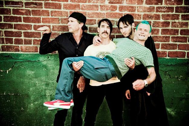 Od lewej: Chad, Anthony, Josh i Flea. Czy w tym składzie zawojują świat? /Oficjalna strona zespołu