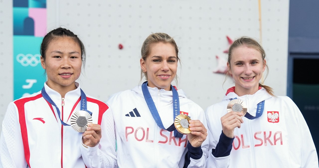 Od lewej: Deng Lijuan; Aleksandra Mirosław oraz Aleksandra Kałucka. Polki zdobyły złoto oraz brąz we wspinaczce sportowej. Obie sportowczynie mogą liczyć na emeryturę olimpijską /Lukasz Kalinowski/East News /East News