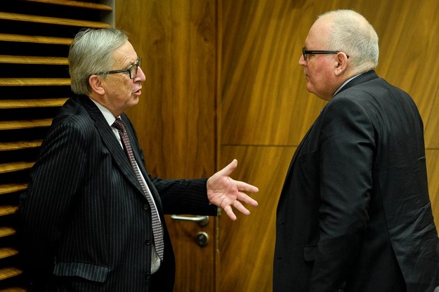 Od lewej: Jean-Claude Juncker i Frans Timmermans /	Wiktor Dąbkowski   /PAP