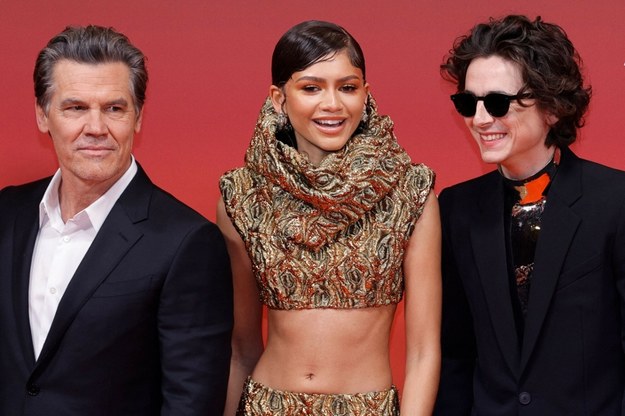 Od lewej: Josh Brolin, Zendaya Coleman i Timothee Chalamet na premierze "Diuny 2" w Paryżu /GEOFFROY VAN DER HASSELT /AFP/EAST NEWS