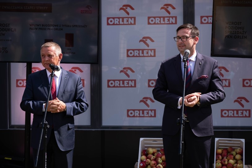 Od lewej: Marian Banaś, prezes NIK oraz Daniel Obajtek, prezes PKN Orlen /INTERIA.PL
