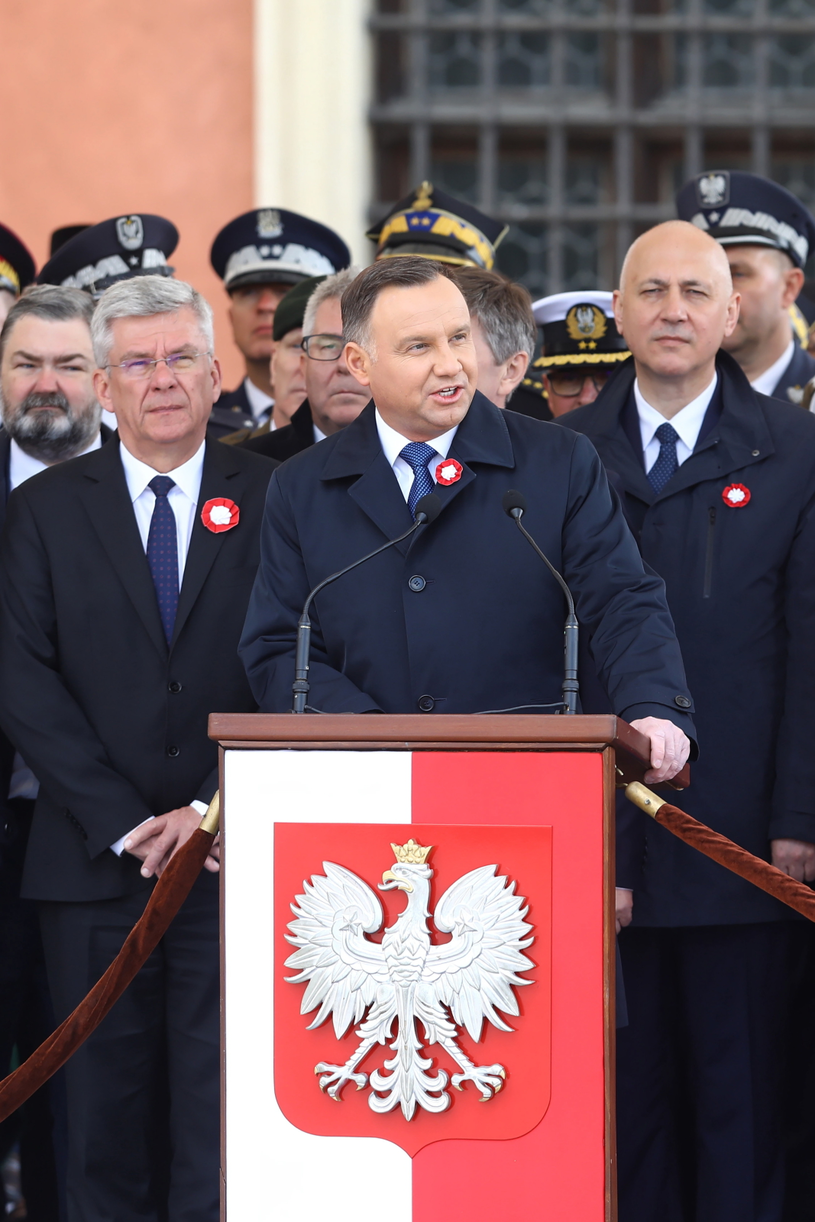 Od lewej: marszałek Senatu Stanisław Karczewski, prezydent Andrzej Duda, minister Joachim Brudziński podczas uroczystości /Rafał Guz /PAP