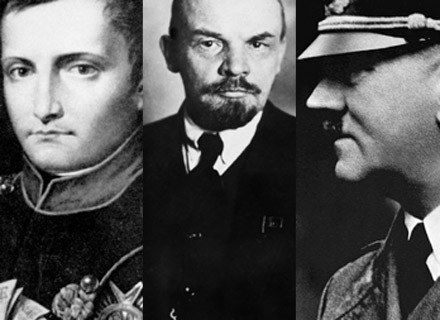 Od lewej: portrety Napoleona, Włodzimierza Lenina i Adolfa Hitlera /AFP