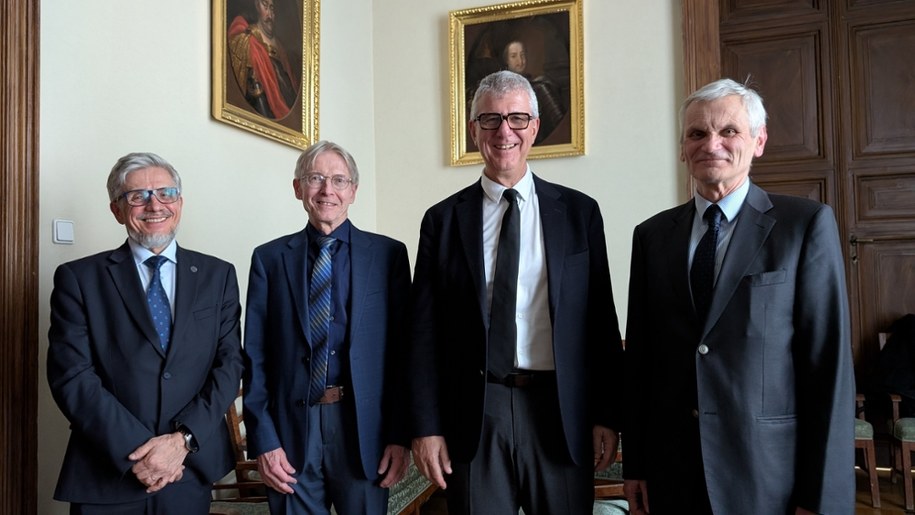 Od lewej, prof. Józef Dulak, prof. Seppo Yla-Herttuala, prof. Mauro Giacca, prof. Marek Sanak /Fot. Grzegorz Jasiński /RMF FM
